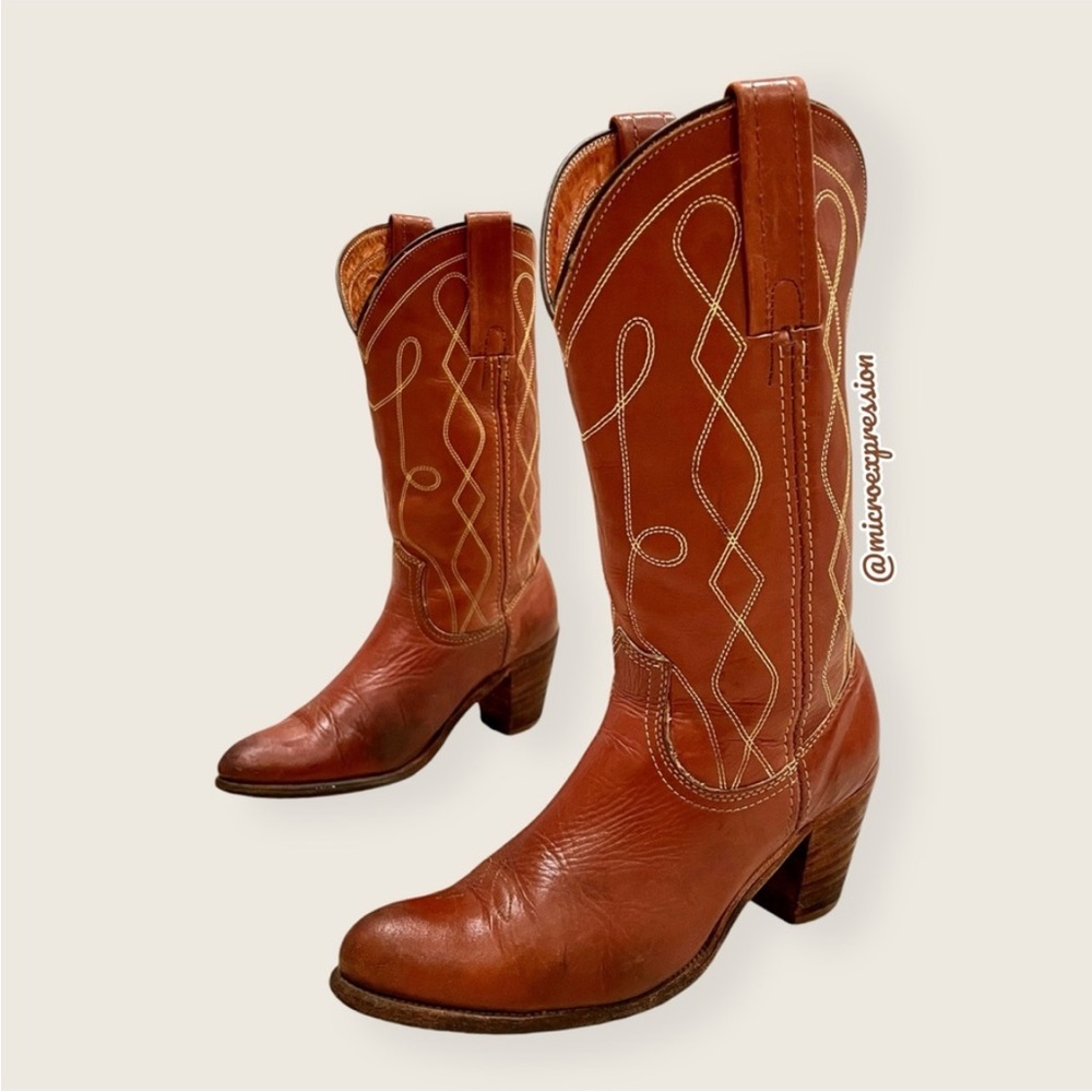 1980's VINTAGE Frye Swirl Stitch Embroidered Cognac Brown Leather Cowboy Boot - Picture 6 of 10